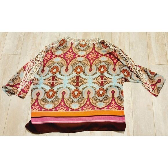 Chico's 2 Blouse Multicolor W/ Lace Accent Sleeves And‎ Neckline 3/4 Sleeve - Picture 7 of 7